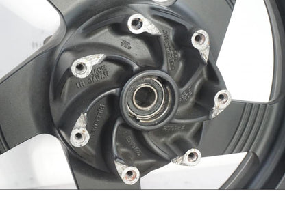 Extrabild2 på Fälg från en Kawasaki VN 1500 -1996 motorcykel.