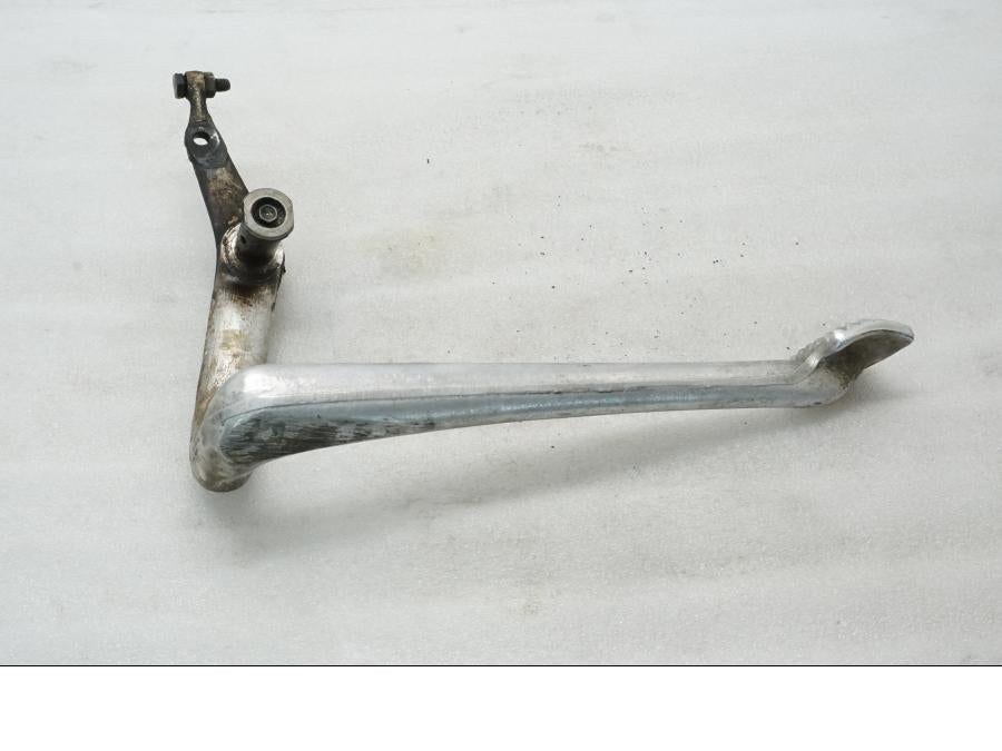 Framsidan på Bromspedal från en BMW R 90 -1975 motorcykel.