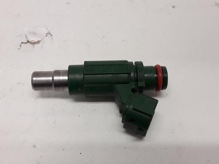 Framsidan på Spridare från en Kawasaki ER-6N -2015 motorcykel.