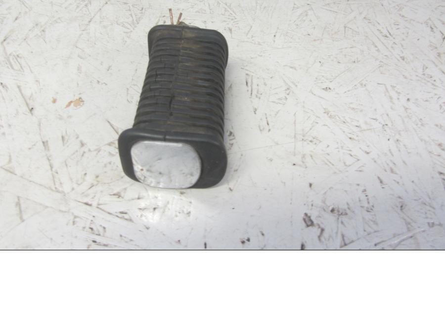 Baksidan på Fotpinne från en Suzuki GSX 400 -1984 motorcykel.