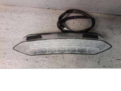 Framsidan på Baklampa från en Yamaha YZF 1000 R1 -2003 motorcykel.