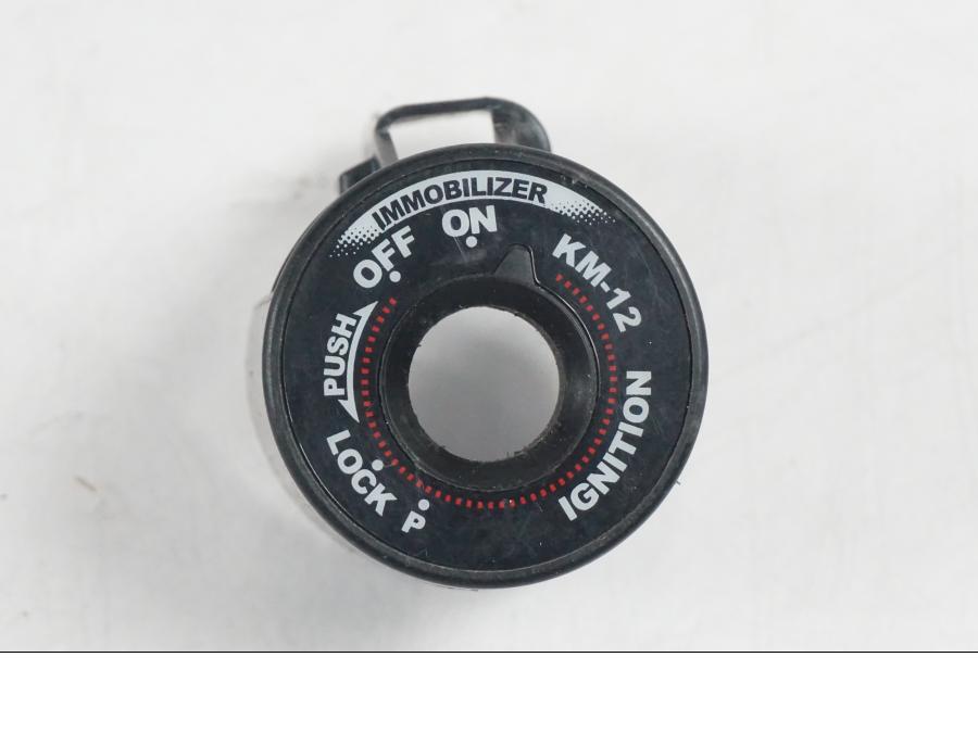 Extrabild2 på Låssats från en Kawasaki Z 1000 -2011 motorcykel.