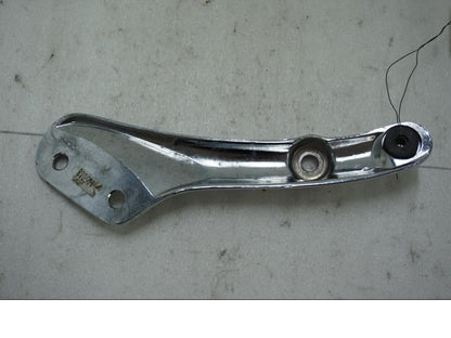 Baksidan på Bakskärmstag från en Triumph Thunderbird 900 -2000 motorcykel.