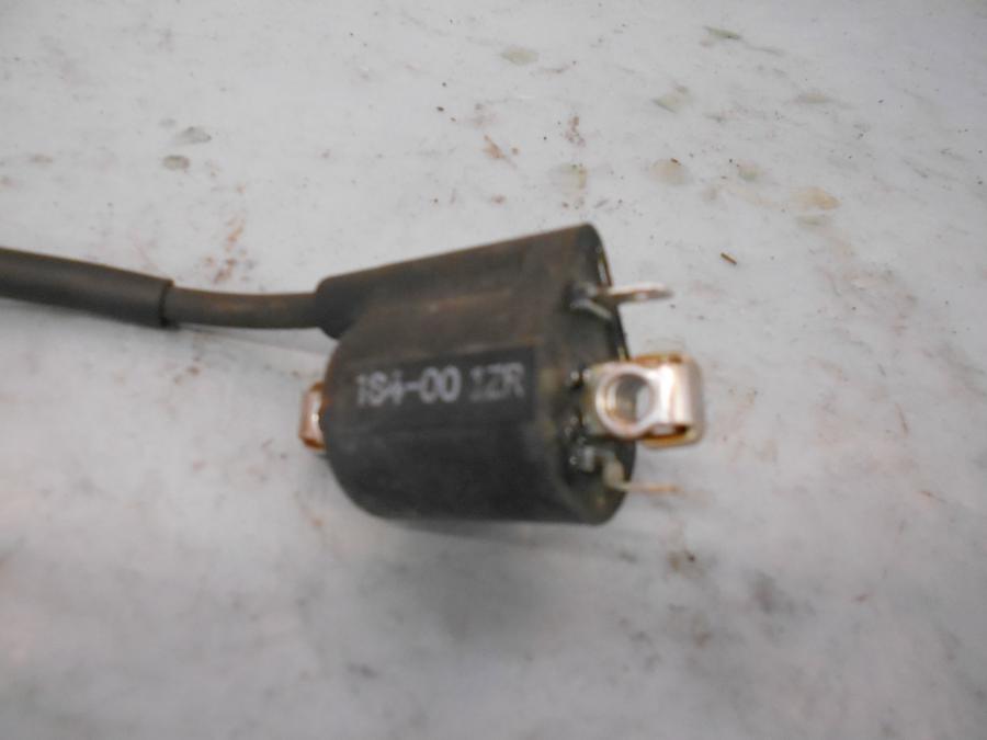 Framsidan på Tändspole från en Yamaha YZF-R 125 -2012 motorcykel.