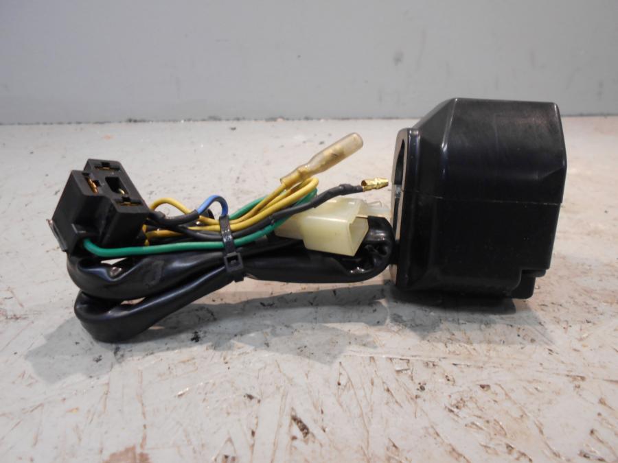 Baksidan på Styrelreglage från en Yamaha XV 1100 -1996 motorcykel.