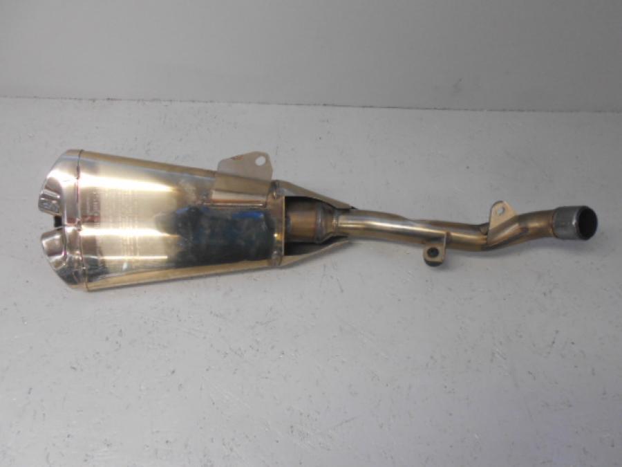 Baksidan på Ljuddämpare från en Kawasaki Z 1000 -2007 motorcykel.