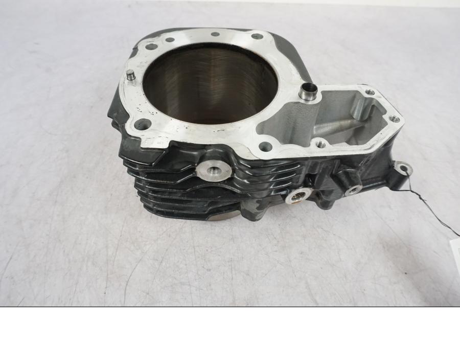 Framsidan på Cylinder från en BMW R 1200 GS -2010 motorcykel.