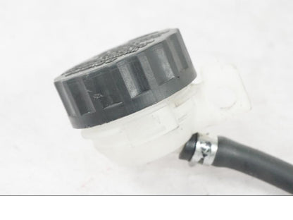 Höger sida på Bromshuvudcylinder från en KTM 390 Duke -2018 motorcykel.