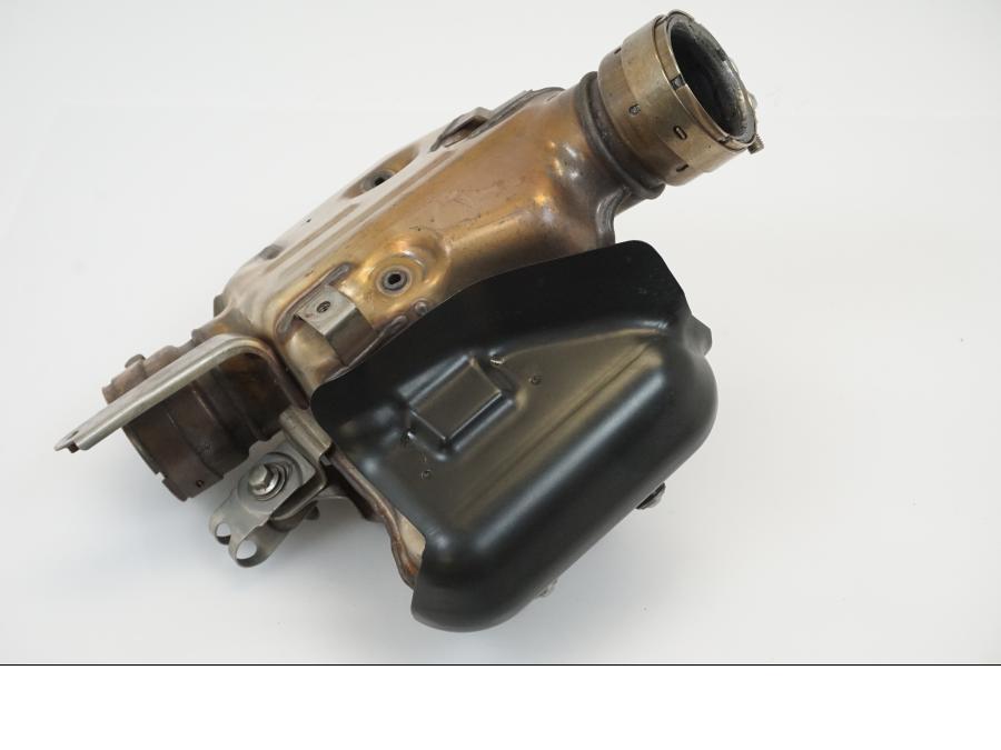 Framsidan på Mellanburk från en Kawasaki ZX-10R -2008 motorcykel.