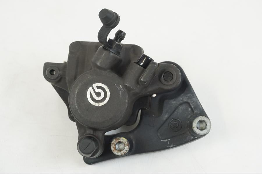 Framsidan på Bromsok från en BMW F 650 CS -2002 motorcykel.