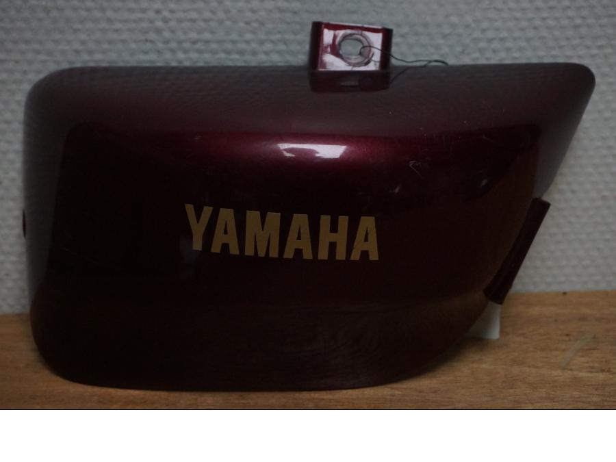 Framsidan på Sidopanel från en Yamaha XV 535 -1994 motorcykel.