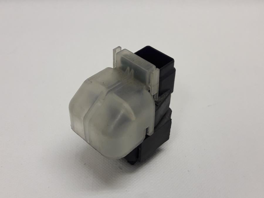 Framsidan på Startrelä från en Suzuki GSX-R 600 -1998 motorcykel.