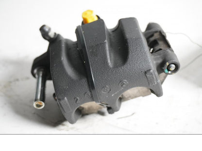 Baksidan på Bromsok från en Honda CB 500 F -2013 motorcykel.