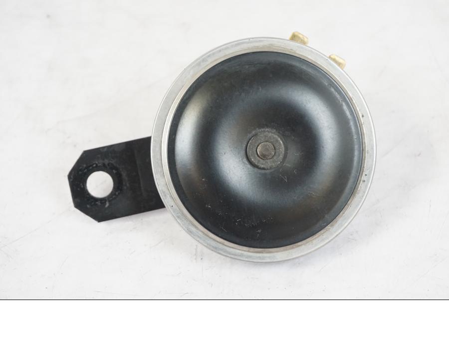 Framsidan på Signalhorn / Tuta från en Suzuki GSX-R 750 -2006 motorcykel.