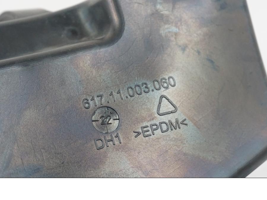 Vänster sida på Kablage från en KTM 1290 Super Duke R EVO -2023 motorcykel.