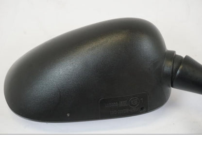 Snett nerifrån på Backspegel från en Honda NT 700 -2008 motorcykel.