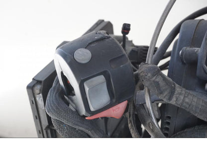 Höger sida på Motorpaket från en BMW R 1200 R -2007 motorcykel.
