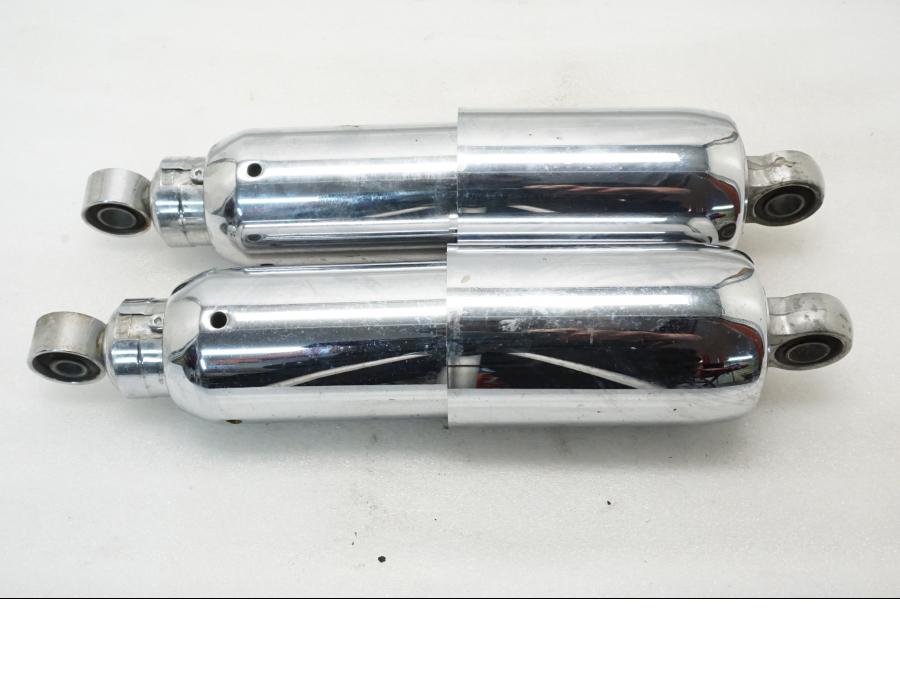 Baksidan på Stötdämpare från en Yamaha XV 1100 -1997 motorcykel.