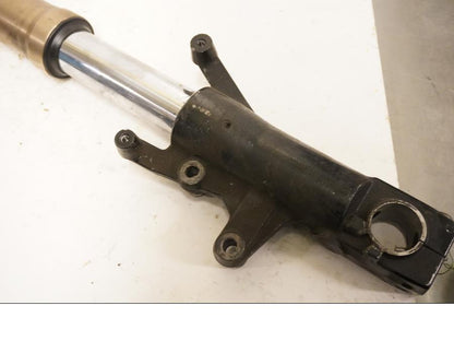 Vänster sida på Gaffelben från en Kawasaki ZXR 750 -1993 motorcykel.