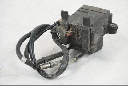 Höger sida på Avgasspjällmotor från en Suzuki VZR 1800 -2009 motorcykel.