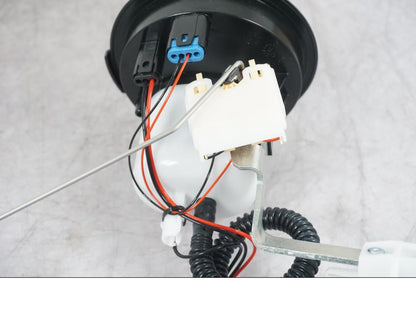 Snett uppifrån på Bensinpump insprut från en BMW R 1250 GS -2019 motorcykel.