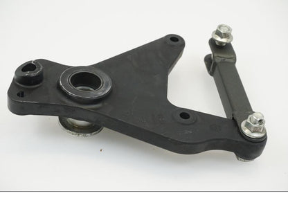 Vänster sida på Bromsoksfäste från en Kawasaki Z 1000 -2014 motorcykel.