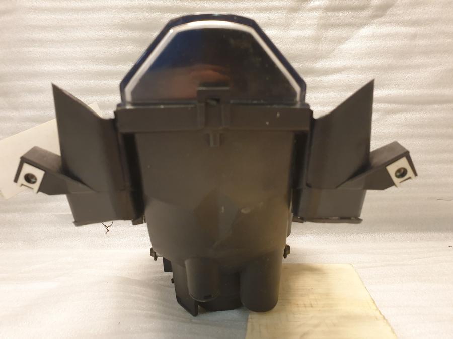 Snett nerifrån på Strålkastare från en KTM RC8 -2009 motorcykel.