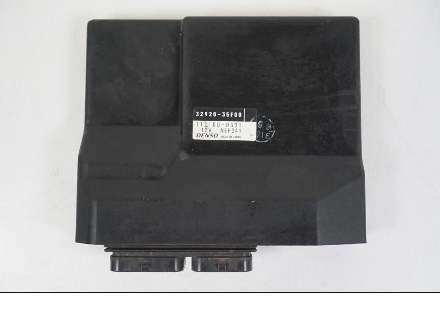 Framsidan på CDI / ECU från en Suzuki GSX-R 750 -2001 motorcykel.
