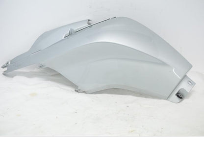 Framsidan på Bensintankskåpa från en BMW K 1600 -2015 motorcykel.