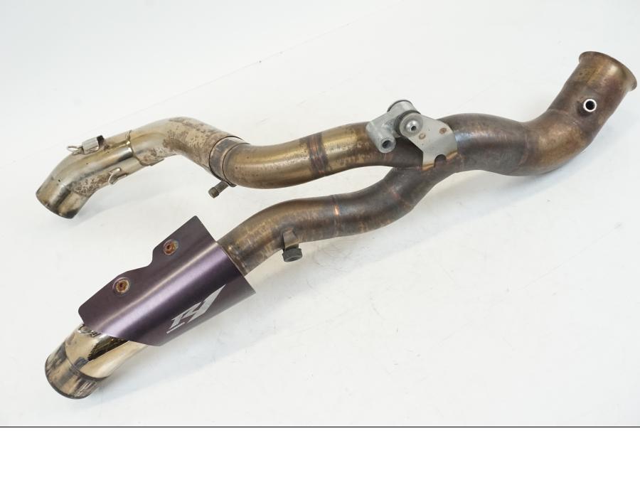 Framsidan på Grenrör från en Yamaha YZF 1000 R1 -2009 motorcykel.