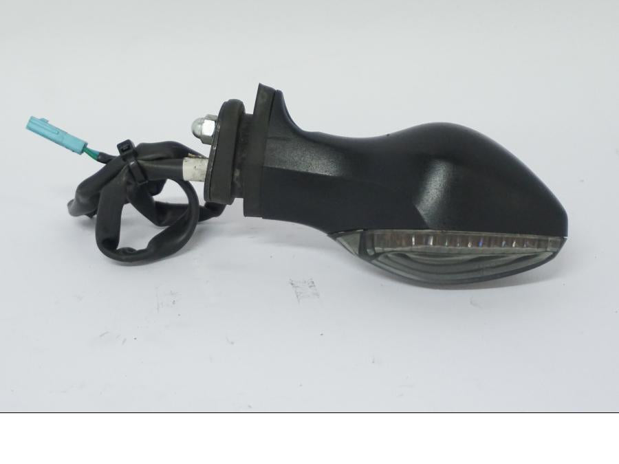 Vänster sida på Blinkers från en Honda CB 500 X -2015 motorcykel.