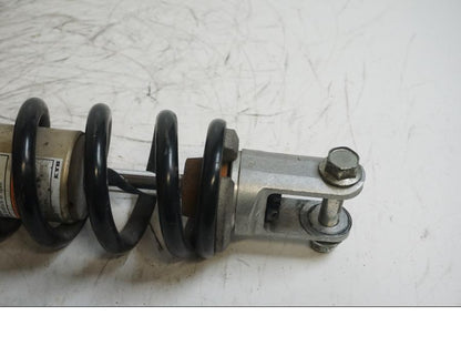 Baksidan på Stötdämpare från en Kawasaki ZX-7R -1996 motorcykel.