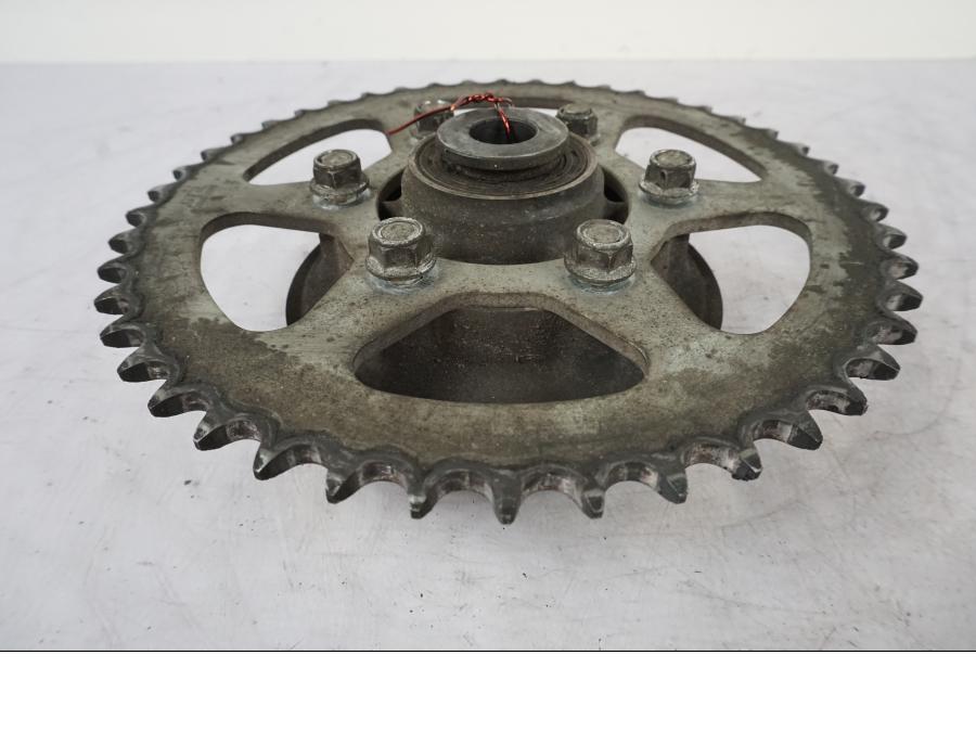 Höger sida på Drevfäste från en Kawasaki ER-6N -2008 motorcykel.