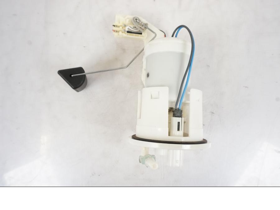 Framsidan på Bensinpump insprut från en Honda VFR 1200 -2010 motorcykel.