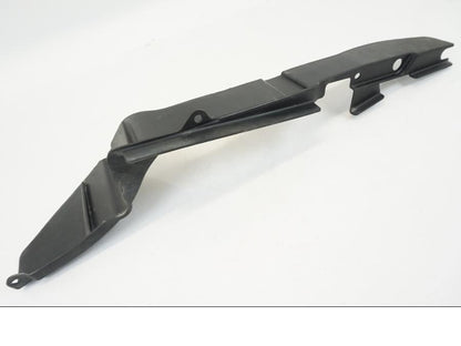 Höger sida på Undertail från en Honda XL 1000 V -1999 motorcykel.