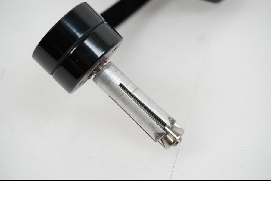 Höger sida på Backspegel från en KTM 790 Duke -2018 motorcykel.