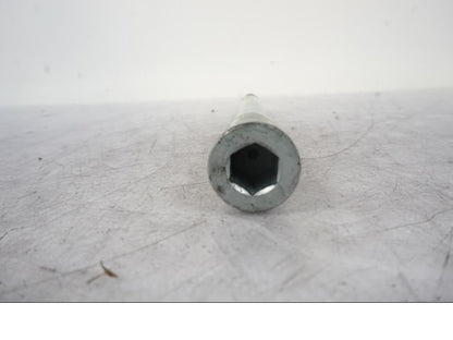 Höger sida på Axel från en Kawasaki ER-6N -2008 motorcykel.