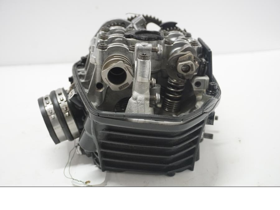 Snett uppifrån på Topplock från en BMW R 1250 GS -2019 motorcykel.