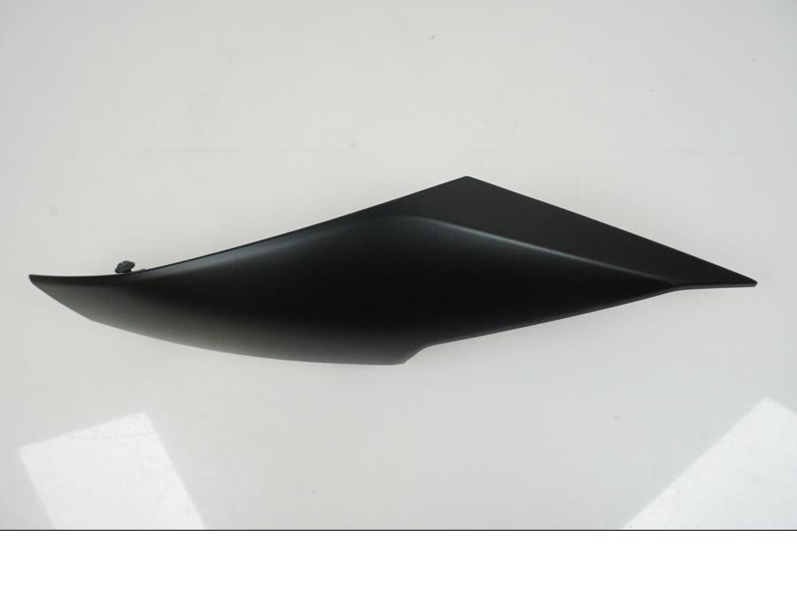 Snett nerifrån på Bakvinge från en Ducati X Diavel S -2017 motorcykel.