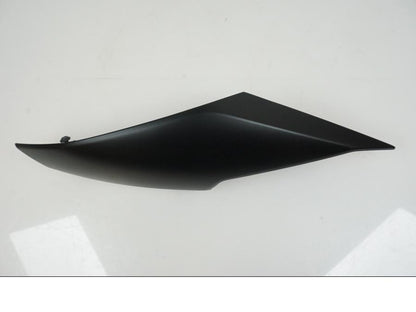 Snett nerifrån på Bakvinge från en Ducati X Diavel S -2017 motorcykel.