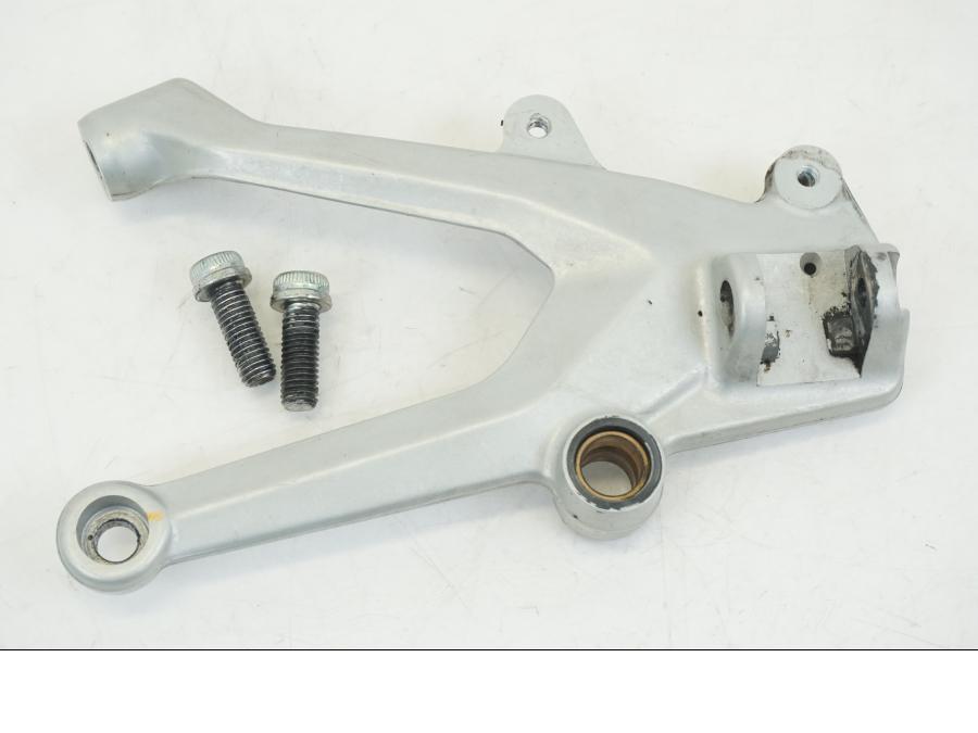 Framsidan på Fotpinnefäste från en Ducati Streetfighter V4 -2020 motorcykel.