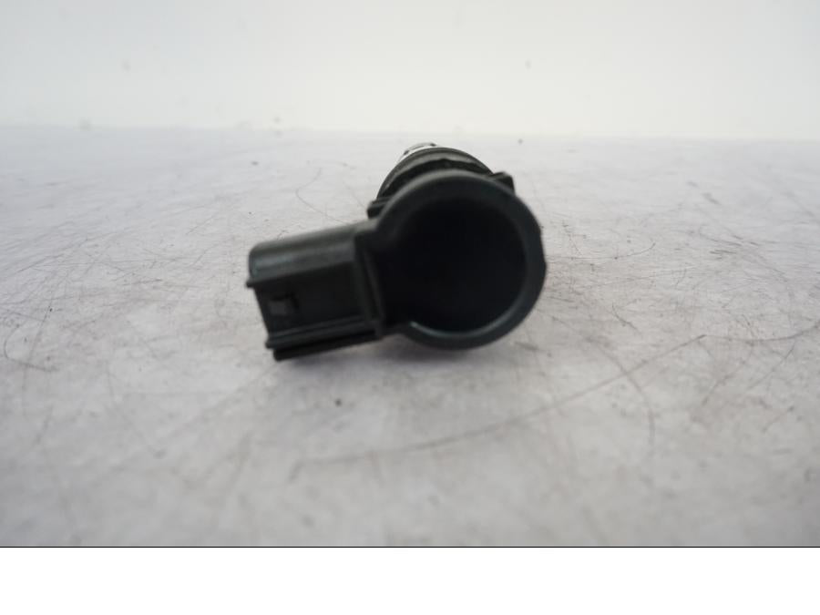 Baksidan på Tändspole från en KTM 1290 Super Duke R -2023 motorcykel.