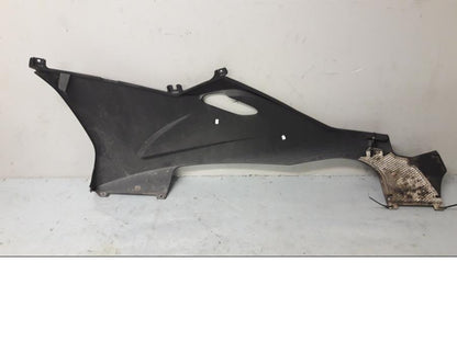 Höger sida på Magkåpa från en BMW K 1300 S -2014 motorcykel.