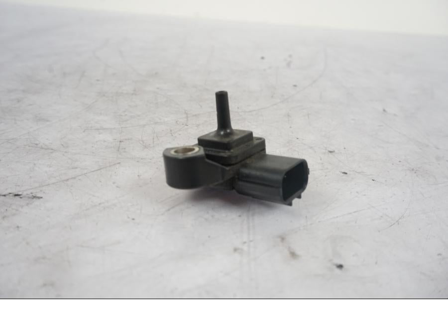 Höger sida på Mapsensor från en Suzuki GSX-R 1000 -2005 motorcykel.