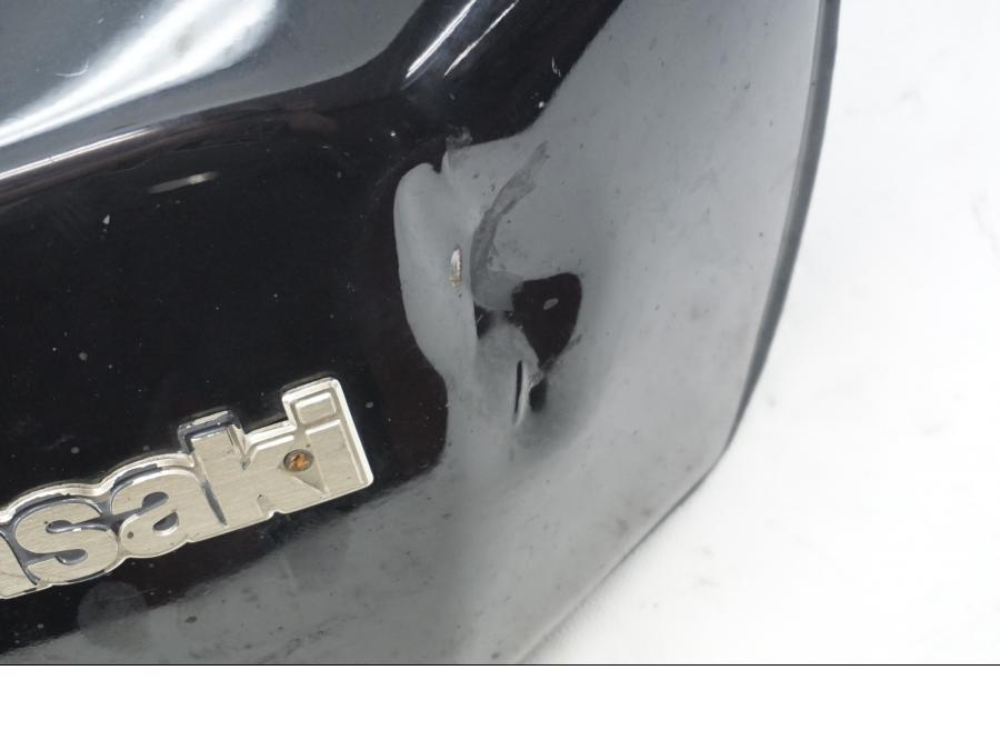 Snett uppifrån på Bensintank från en Kawasaki Z 750 80-tal -1984 motorcykel.