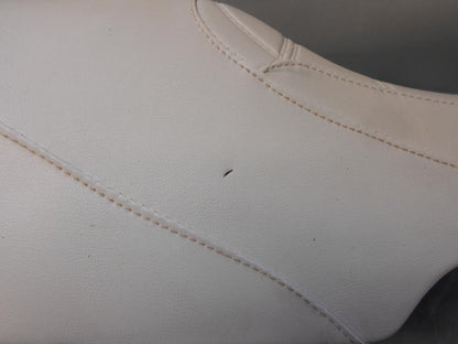 Snett uppifrån på Sadel från en Suzuki GSX 750 -2000 motorcykel.