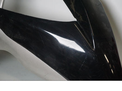 Höger sida på Sidkåpa från en Suzuki GSX-R 750 -2010 motorcykel.