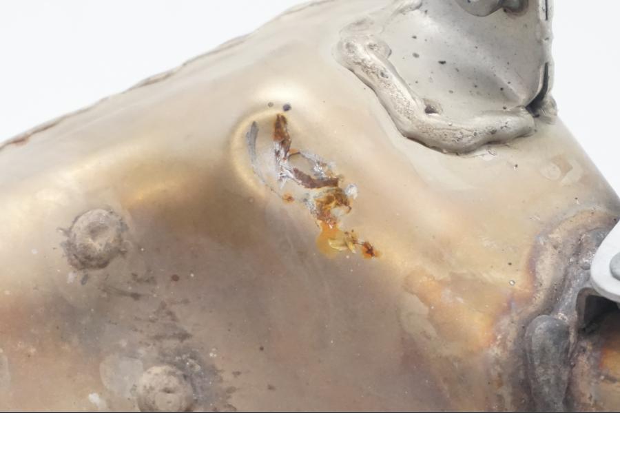 Höger sida på Ljuddämpare från en MV Agusta Brutale 800 -2014 motorcykel.