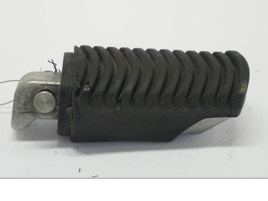 Framsidan på Fotpinne från en BMW F 700 GS -2013 motorcykel.