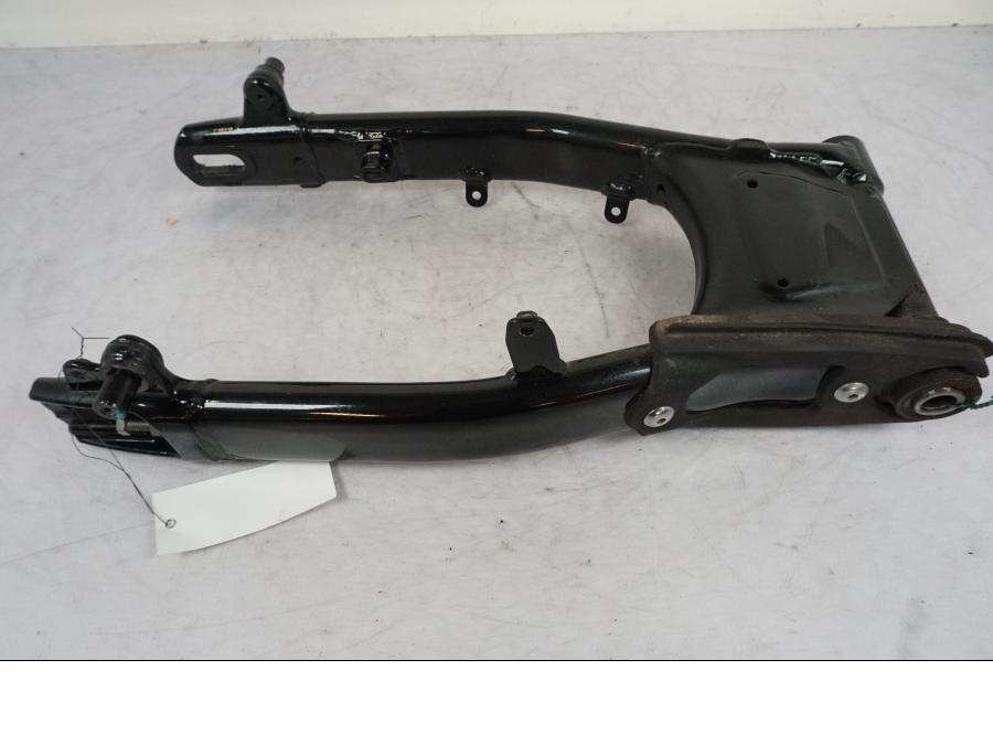 Framsidan på Sving från en Triumph Bonneville T120 -2021 motorcykel.